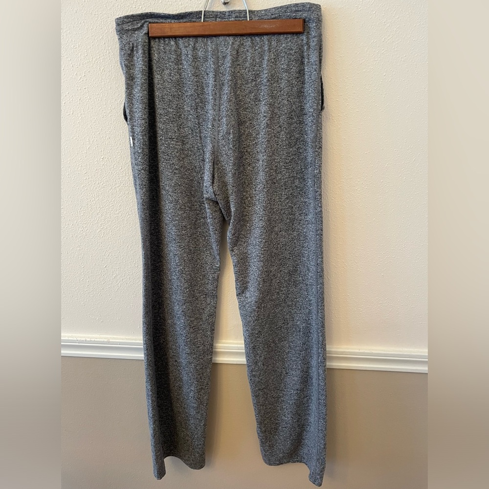 Vuori Rise and Shine straight leg joggers Size Medium
